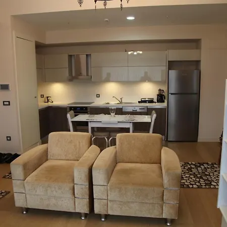 Venezia Suites *